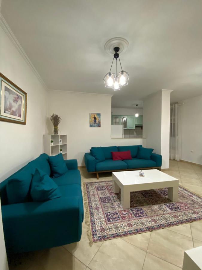 Chlo Apartment 3 Тирана Екстер'єр фото