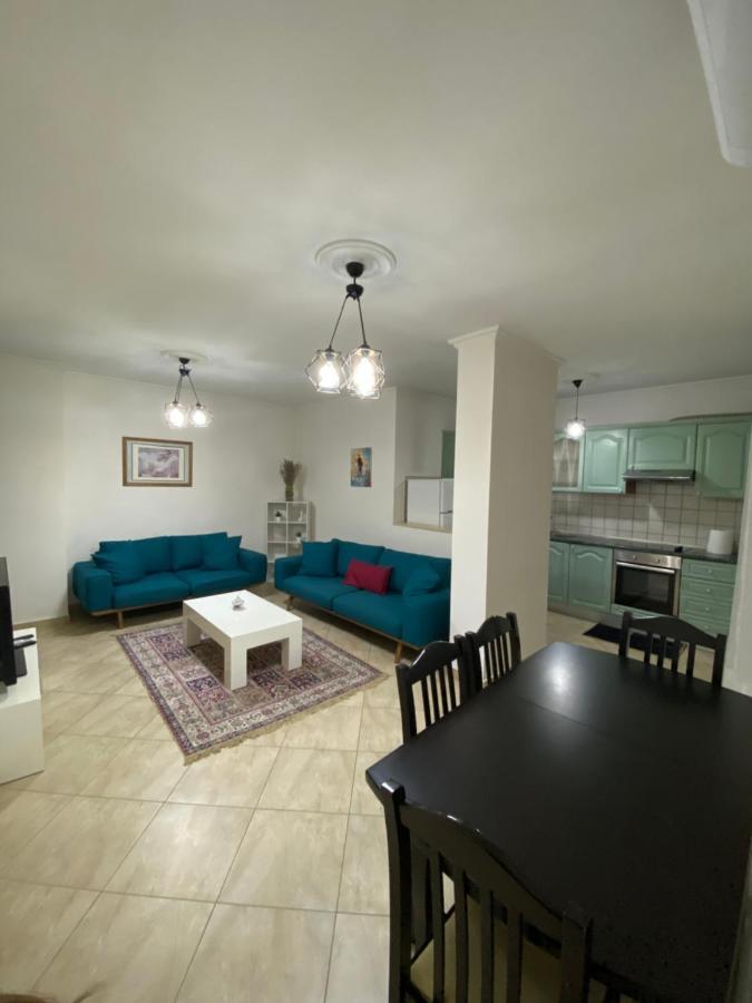 Chlo Apartment 3 Тирана Екстер'єр фото